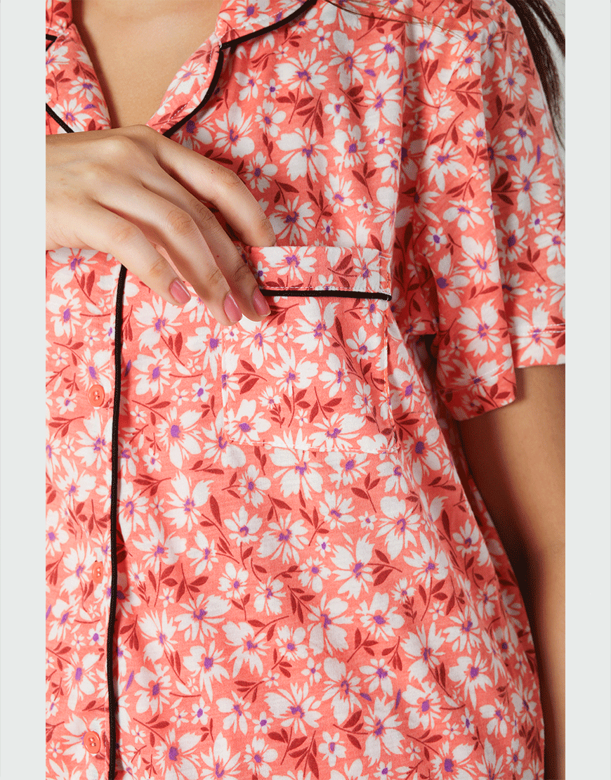 Siesta Baumwoll-Hemd- und Pyjama-Set mit Knopfleiste – Blumenmuster Pfirsich