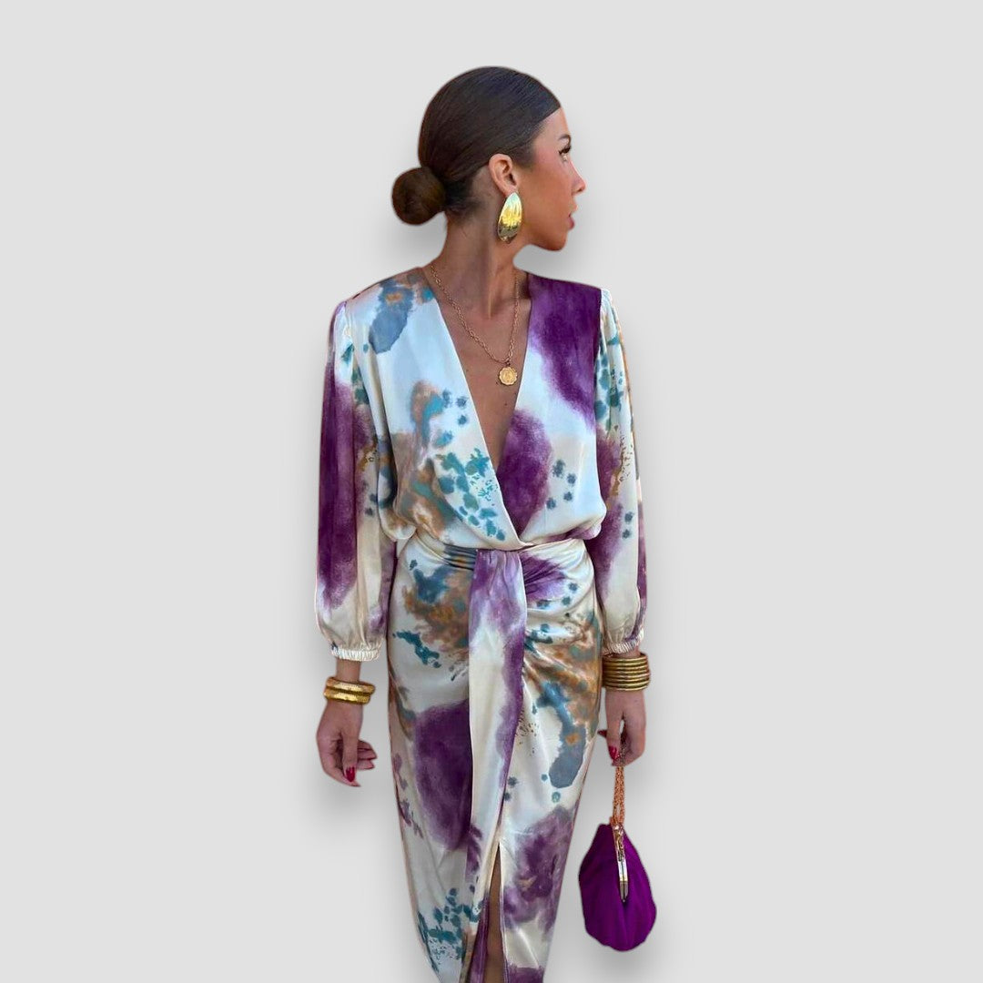 Josephine™ | Refined V-front dress