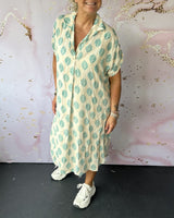 VanDeZaar® | Stylish V-neck dress