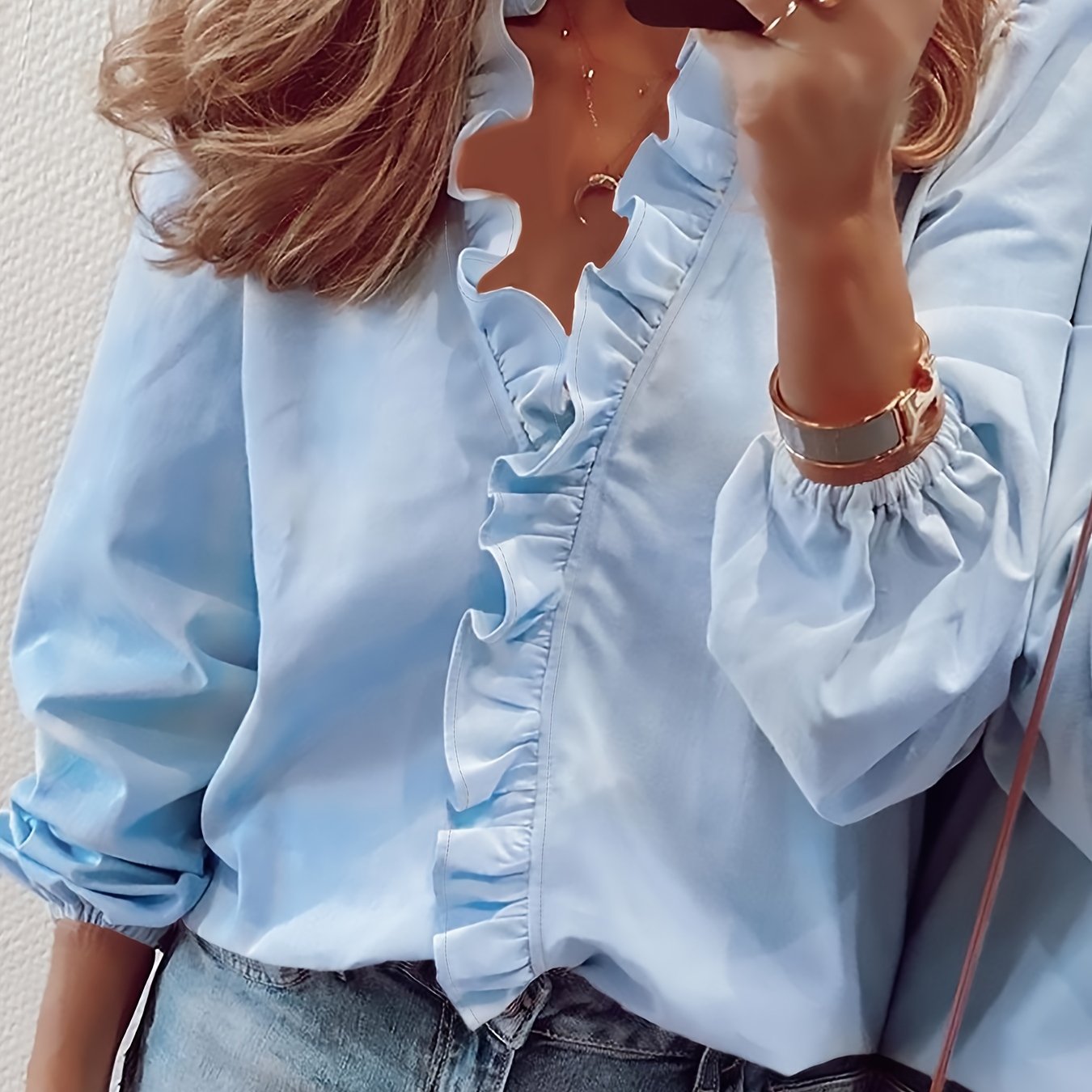 Oleena™ | Blouse with soft ruffle details