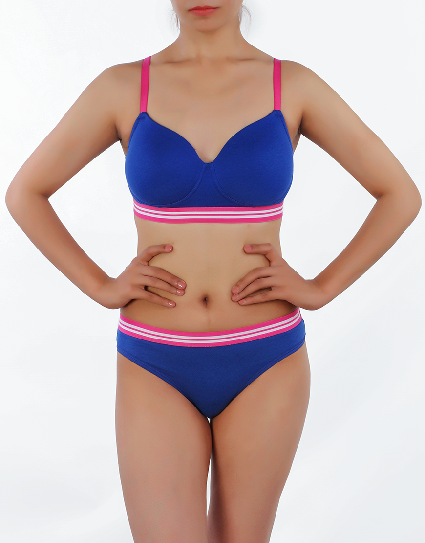 Lightly padded non-wire T-shirt bra with matching panty – Blue