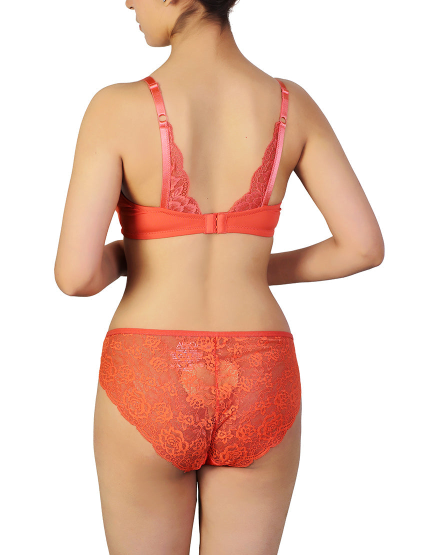 Butterfly-back bra with lace thong set – Burn Sienna