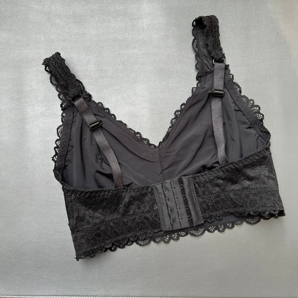 Losha Curvy Double Layered All-Over Lace Bralette – Black