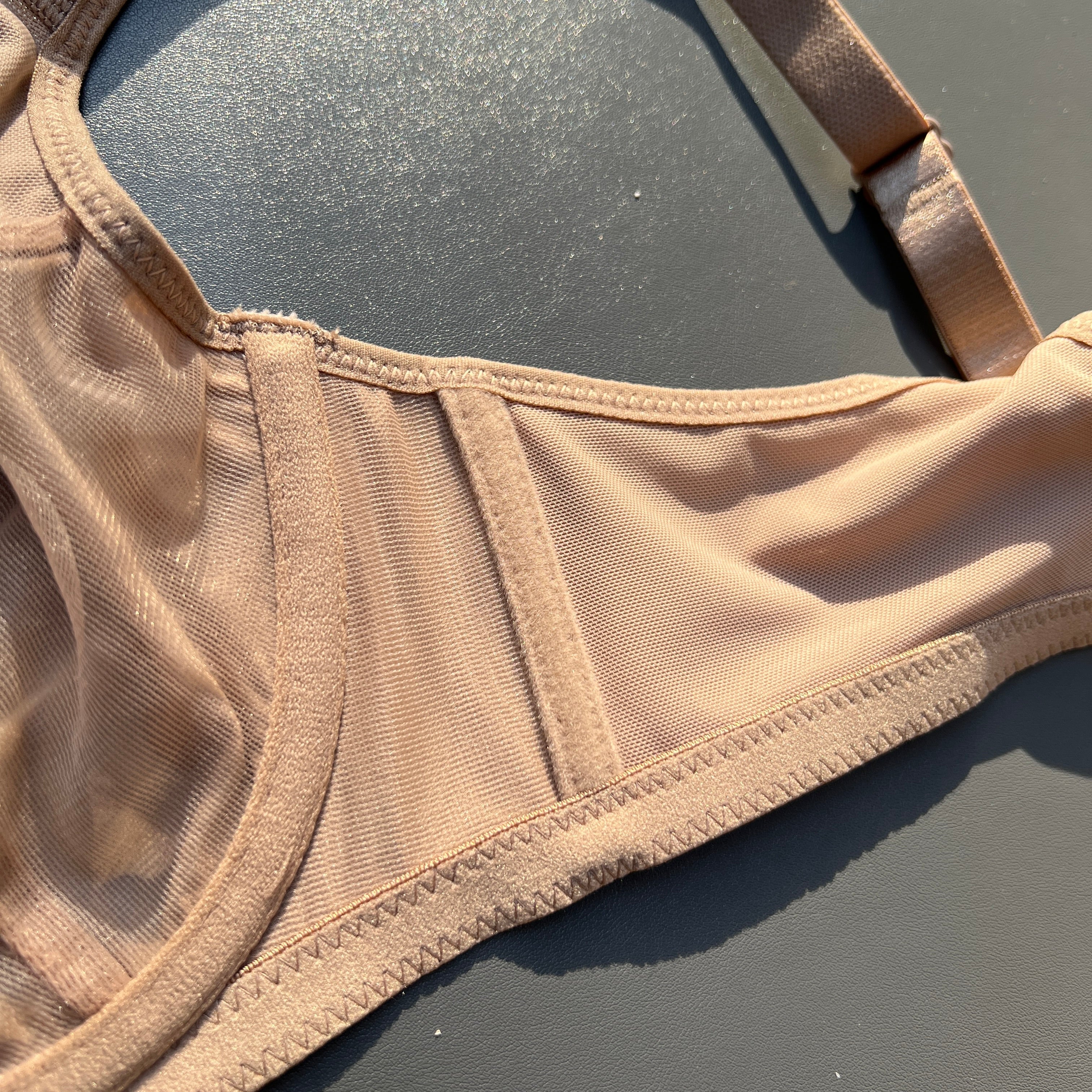 Losha Curvy Double Layer Minimizer Underwire Bra with Lace Detail – Beige