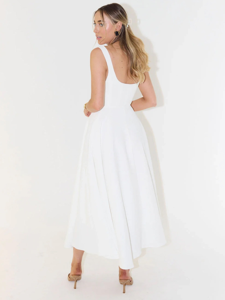 Lucinda™ | Dress in purple elegance
