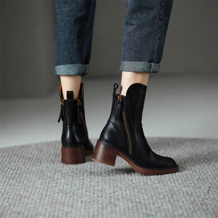 Mila – Orthopedic boots 