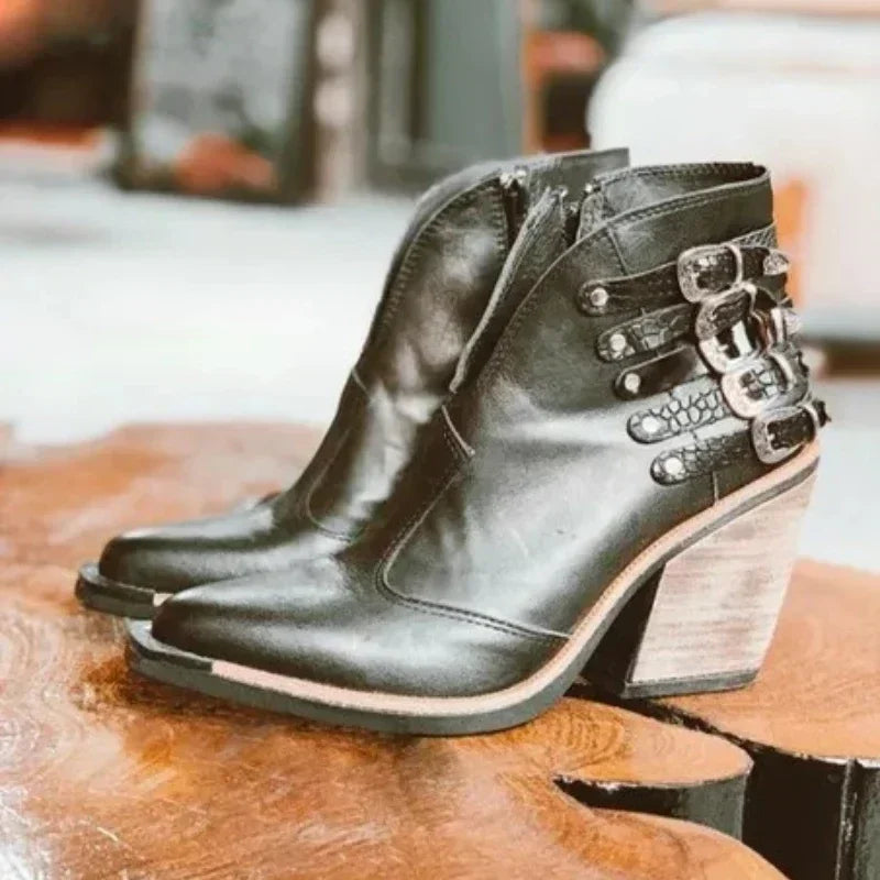 Glenna – Orthopedic boots