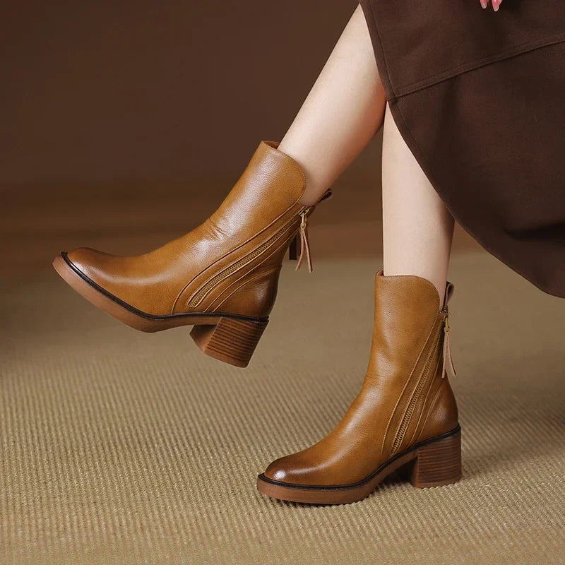 Mila – Orthopedic boots 
