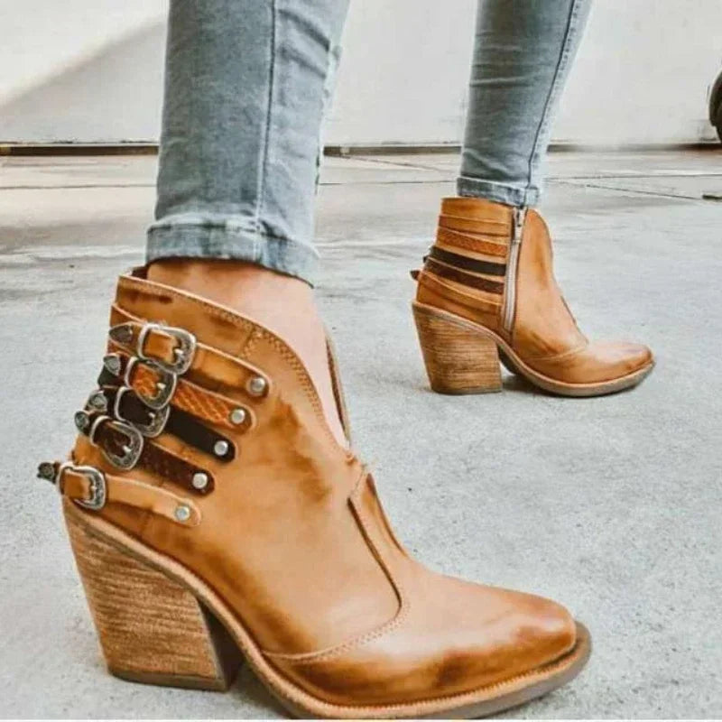 Glenna – Orthopedic boots