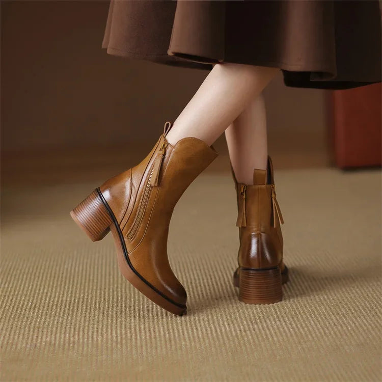 Mila – Orthopedic boots 
