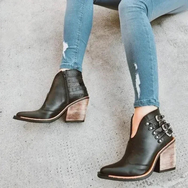 Glenna – Orthopedic boots