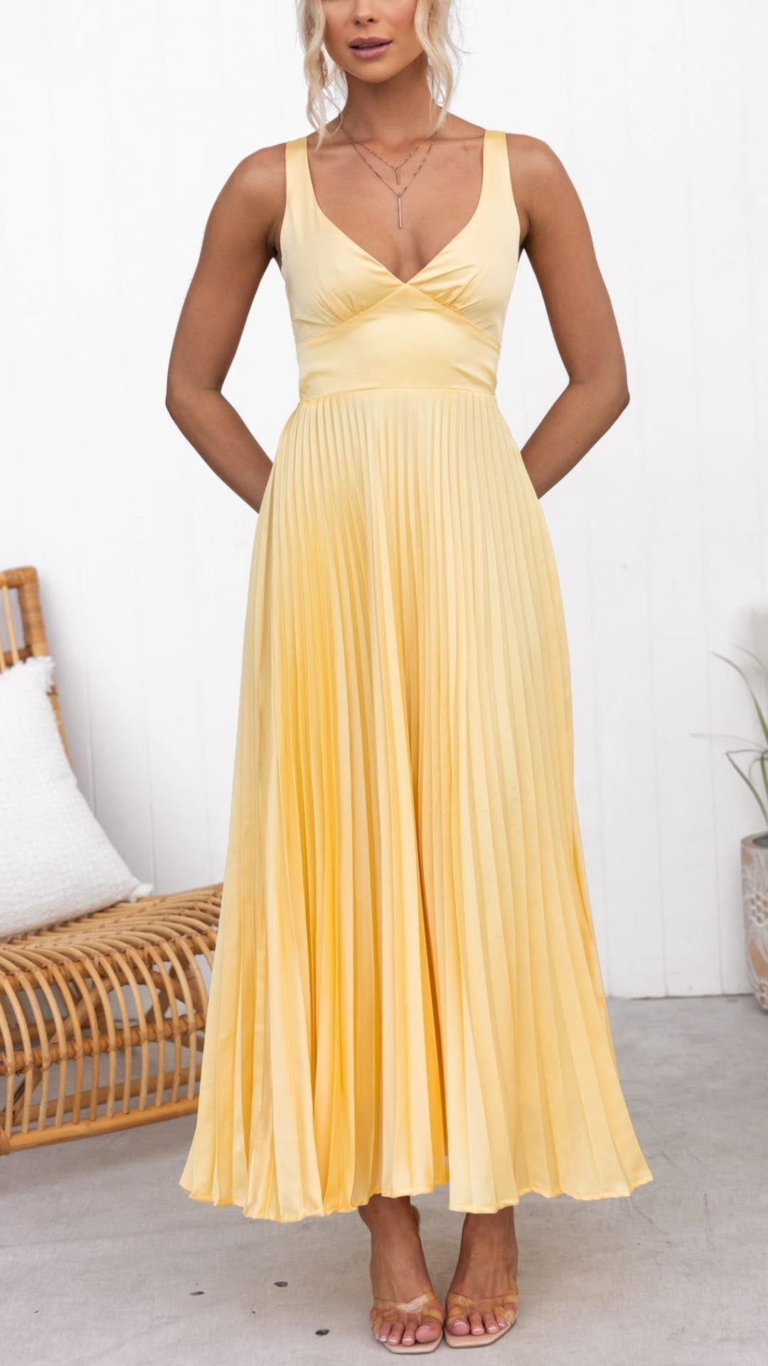 Freyja™ | Lightweight pleated dress