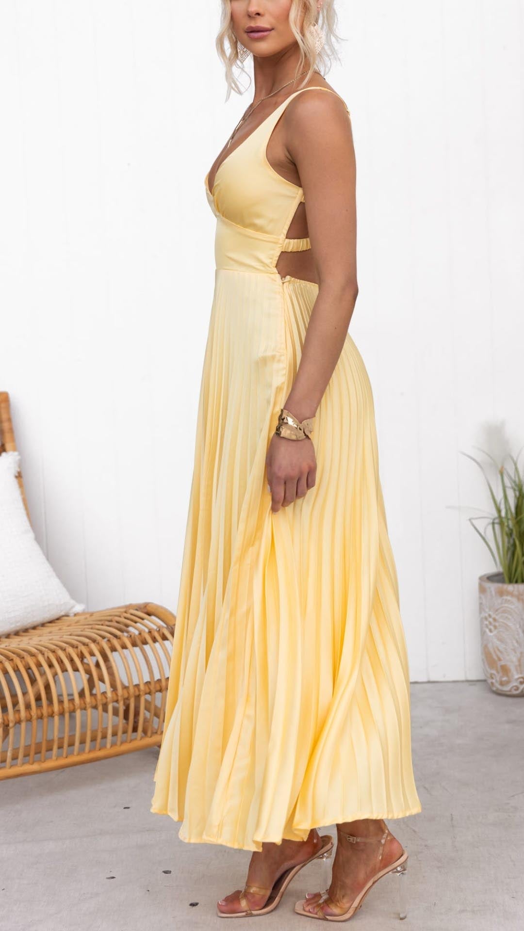 Freyja™ | Lightweight pleated dress